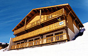 Chalet Le Sommet at Independent Ski Links