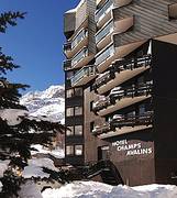 Chalet Hotel Champs Avalins at Independent Ski Links