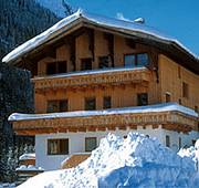 Julie's Haus at Independent Ski Links