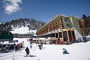 Sunshine Mountain Lodge at Independent Ski Links