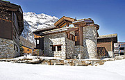 Chalet La Table at Independent Ski Links