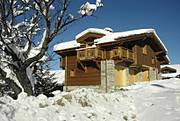 Chalet Le Bisolet at Independent Ski Links