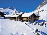 Les Chalets du Laisinant at Independent Ski Links